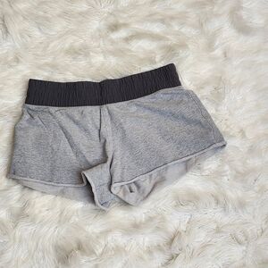 Lululemon‎ Womens Gray Shorty Shorts Wide Waistband Sz Sm